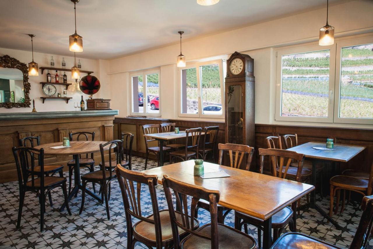 Auberge De Rivaz Bagian luar foto